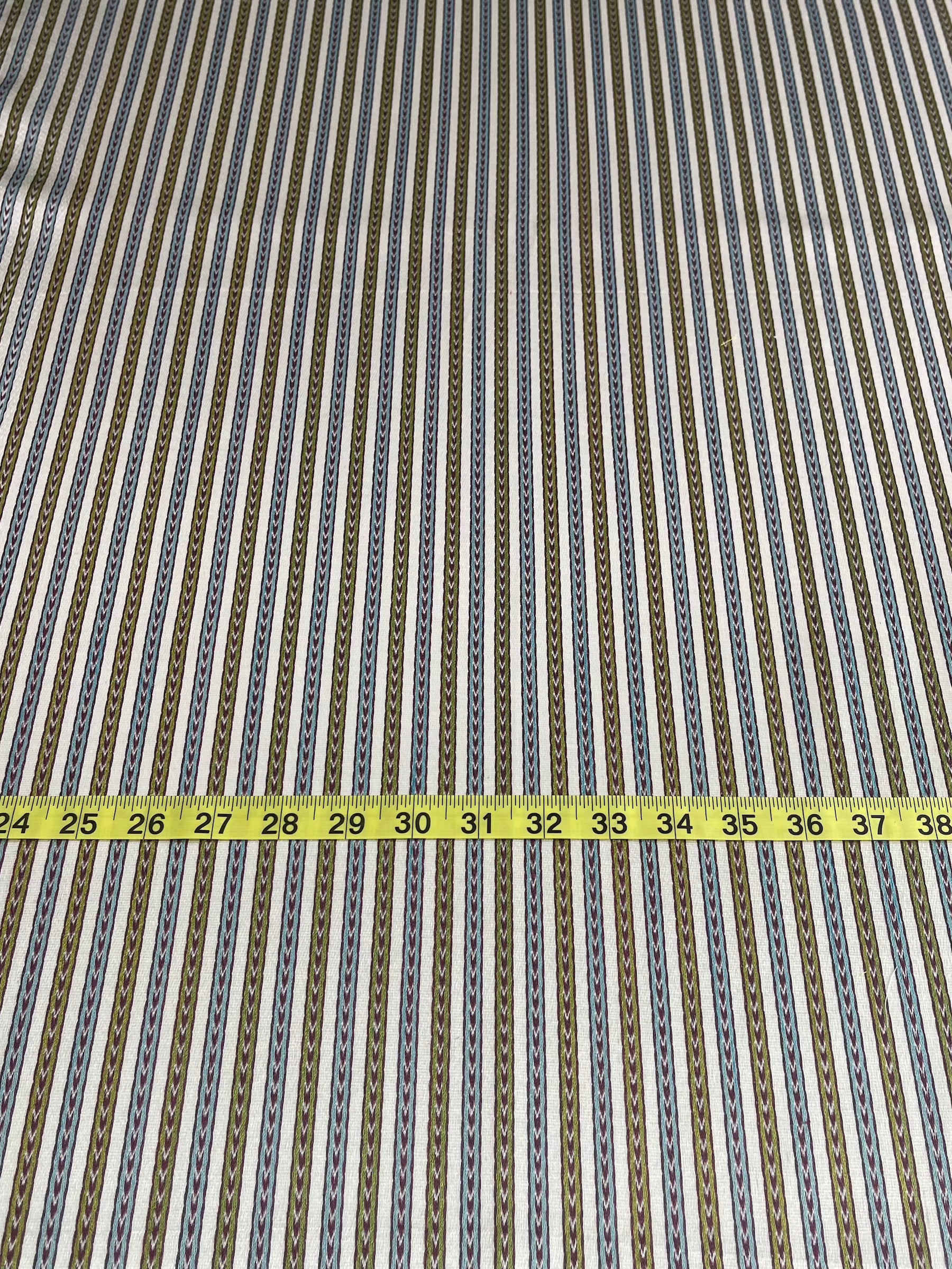 The Sateen Kutnu Fabric. Elegance Woven into Tradition.