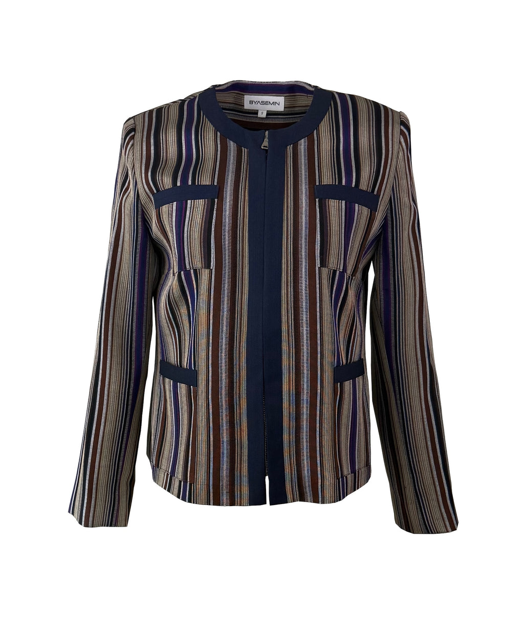 Kutnu Crop Jacket with Navy Accents