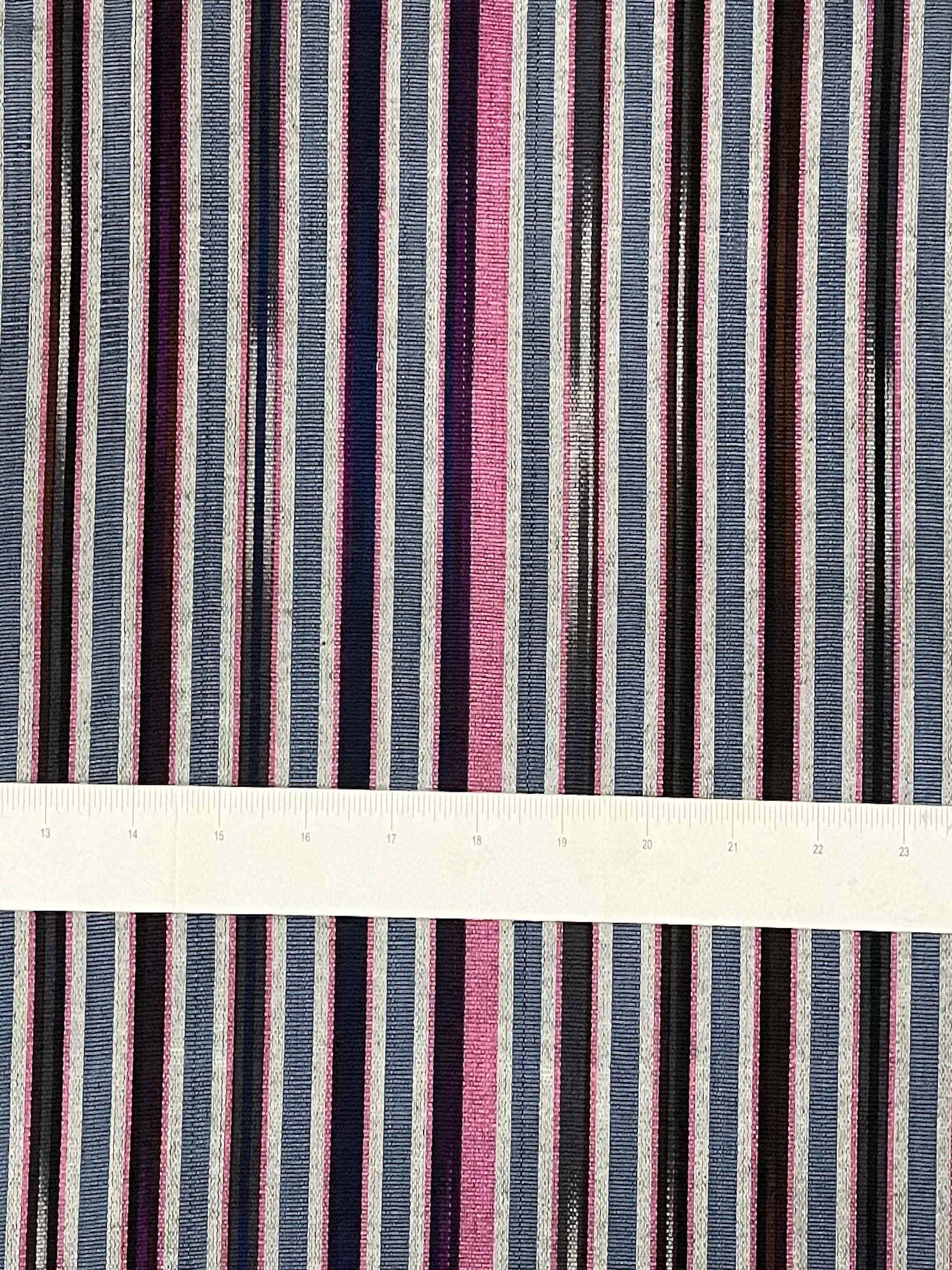 Design woven kutnu fabric-multicolor